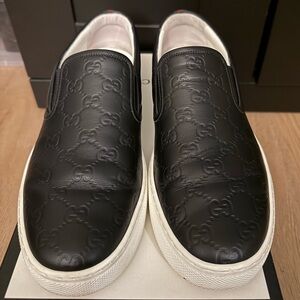 Gucci slip on